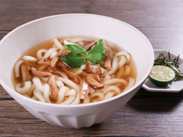 秋の訪れ　松茸うどん